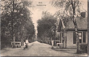 Netherlands Ede Stationsweg Vintage Postcard 09.03