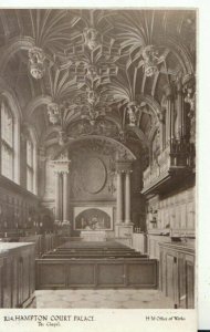 Middlesex Postcard - The Chapel - Hampton Court Palace - Ref TZ7294