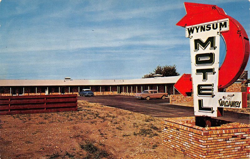 Saginaw, Texas, The Wynsum Motel, AA361-19