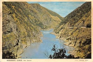 us7950 manawatu gorge new zealand