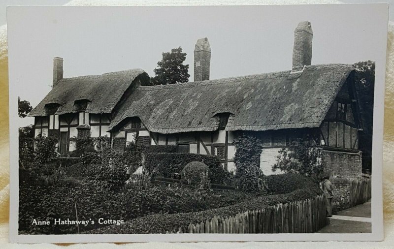 Anne Hathaway's Cottage Stratford upon Avon 1936 England Vintage Postcard