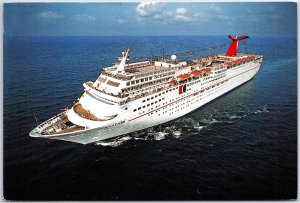 VINTAGE CONTINENTAL SIZE POSTCARD CARNIVAL CRUISE'S SENSATION THE FUN SHIP