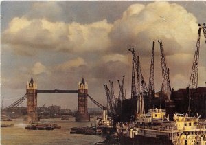 uk46217 tower bridge and the pool london uk