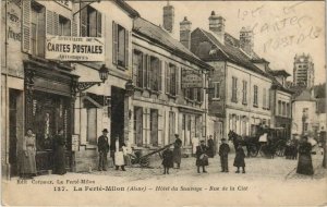 CPA La Ferte-Milon - Hotel du Sauvage - Rue de la Cite (1062456)