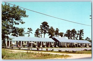 c1960 Cape Cod Massachusetts MA Postcard Bradford Motel Falmouth Road Hyannis