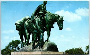 Postcard - Pioneer Mother in Penn Valley Park - Kansas City, Missouri