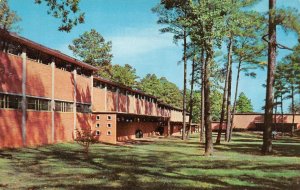 AR, Arkansas  LITTLE ROCK JUNIOR COLLEGE Campus Scene  c1950's Chrome Postcard 