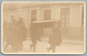 NATIVE AMERICAN INDIAN FUNERAL PROCESSION ANTIQUE REAL PHOTO POSTCARD RPPC