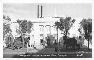 J45/ Klamath Falls Oregon RPPC Postcard c1940s County Court House 73