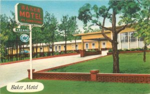 Texas Huntsville Baker Motel roadside Bennett Printing 1940s Postcard 22-10290