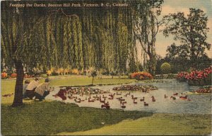Beacon Hill Park Victoria BC Feeding Ducks Linen Coast Publ Postcard G37