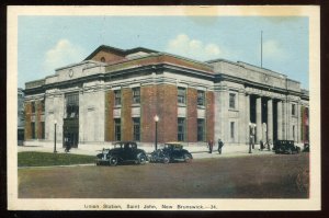 h2253 - ST. JOHN NB Postcard 1930s Union Train Station. Old Cars