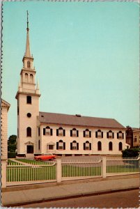 CONTINENTAL SIZE POSTCARD TRINITY CHURCH AT NEWPORT RHODE ISLAND 1970s