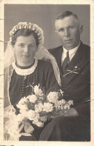 US3172 Wedding, Couple Flowers Fleurs ostenhofen germany marriage social history