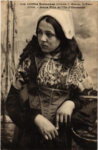 CPA Ile d'Ouessant - Jeune Fille - Folklore - Type (630634)