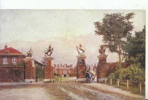 Middlesex Postcard - Trophy or Unicorn Gates - Hampton Court Palace - Ref 12209A