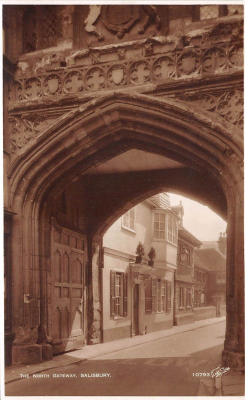 BR59614 the north  gateway salisbury real photo   uk