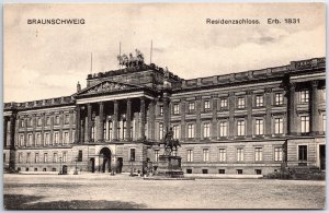 VINTAGE POSTCARD STATUE & GROUNDS OF THE RESIDENTIAL CASTLE BRAUNSCHWEIG GERMANY