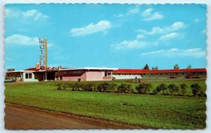 REGINA, Saskatchewan Canada ~ WHEATLAND MOTEL RESTAURANT Roadside 1960s Postcard