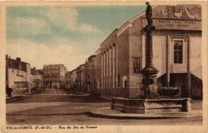 CPA VIC-le-COMTE Rue du Jeu de Paume (408308)