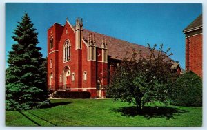 MADISON, CT Connecticut ~ ST. MARGARET'S CATHOLIC CHURCH c1950s Postcard