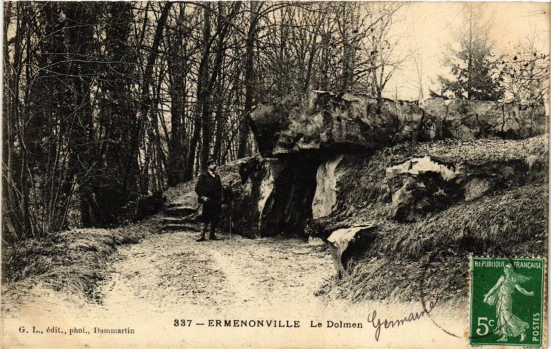 CPA ERMENONVILLE - Le Dolmen (423873)