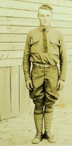 Circa 1910-15, RPPC US Army Soldier 135th Infantry, Co L 686 Photo Postcard P34