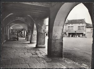 France Postcard - Montpezat-De-Quercy - Les Couverts  LC5486