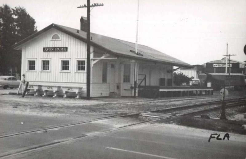 Avon Park Florida Train Station Depot Real Photo Postcard AA18420