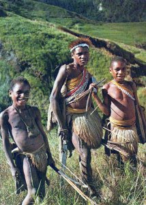 VINTAGE CONTINENTAL SIZE POSTCARD KUKUKUKU YOUTHS IN MOUNTAIN PAPUA NEW GUINEA