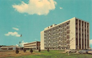 Pontiac, MI Michigan   OAKLAND COUNTY COURT HOUSE   1964 Chrome Postcard