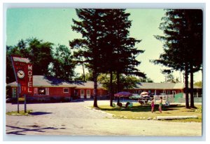 1962 Merry Macs Motel West Hill, Toronto Canada Vintage Posted Postcard