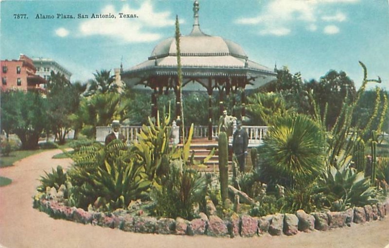 San Antonio TX Alamo Plaza, Cactus, Gazebo, People Litho Postcard Unused