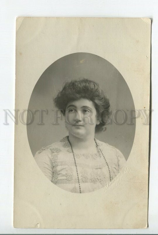 459946 LATVIA Riga FASHION Plump Woman Vintage PHOTO Hebensperger & Co.