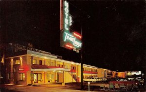 MEMPHIS, Tennessee TN   TRAVELODGE MOTEL~Downtown NIGHT NEON  Roadside  Postcard