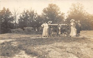 H78/ Washington D.C. RPPC Postcard c1910 Soldiers Home People Cannons 163