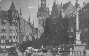 L021 Germany 1913 Muenchen im Festschmuck Carriage Statue vintage postcard