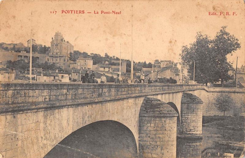 BF9916 poitiers le pont neuf france      France