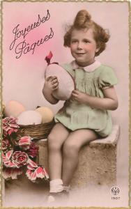 Joyeuses Paques Easter tinted postcard cute girl eggs flowers jeune fille