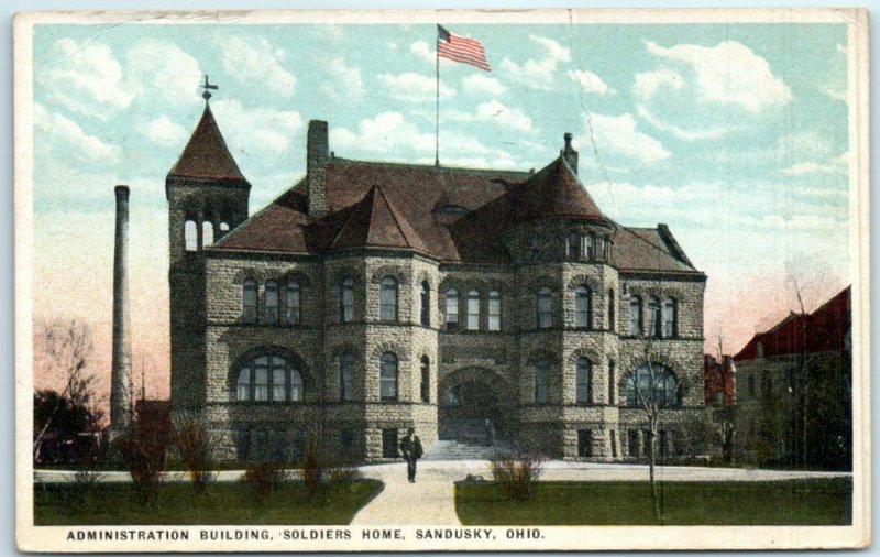 Postcard - Administration Building, Soldiers Home, Sandusky, Ohio