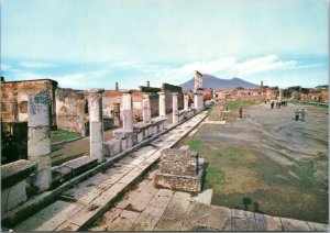 postcard Italy - Pompei - Forum - Exacvations - The Forum detail