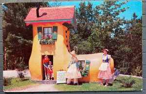 Vintage Postcard 1977 Storytown USA, Old Women in Shoe, Lake George, New York NY