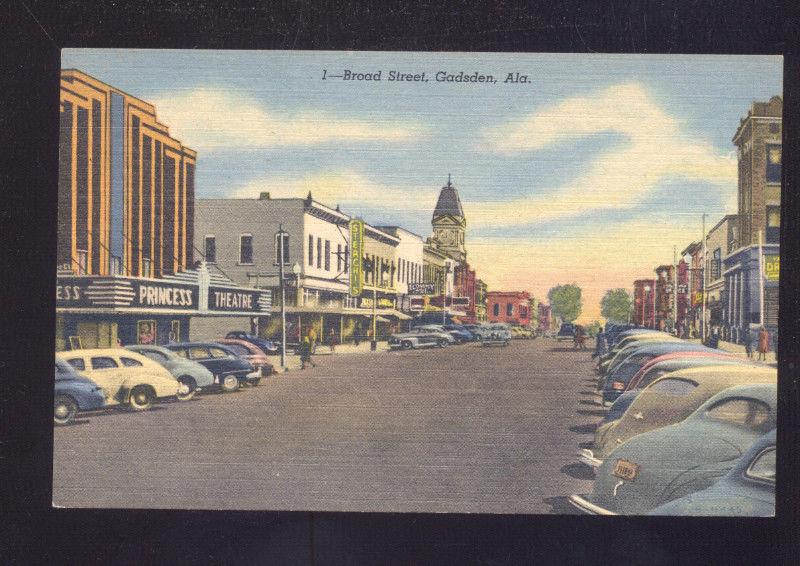 GADSDEN ALABAMA DOWNTOWN BROAD STREET SCENE VINTAGE POSTCARD 1940's CARS