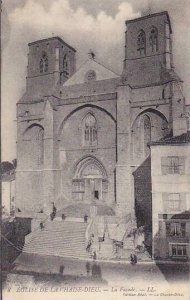 France La Chaise-Dieu Eglise La Facade