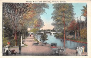 US33 postcard Canada Ottawa Rideau Canal and Driveway