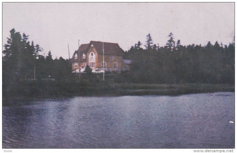 Auberge du Capitaine, La Baleine, Ile Aux Coudres, Quebec, Canada, 40-60´s