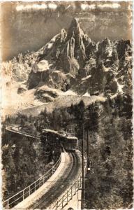 CPA CHAMONIX Train du Montenverse et AIGUILLE du DRU (247735)