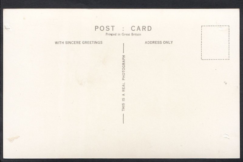 Yorkshire Postcard - Hutton-Le-Hole Village    B324