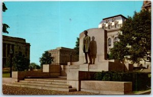 M-87568 Abraham Lincoln Statue Springfield Illinois