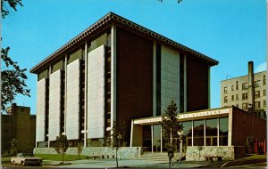 Vtg Marquette University Todd Wehr Chemistry Building Milwaukee WI Postcard